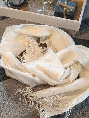 Off-white leopard Fringe Scarf